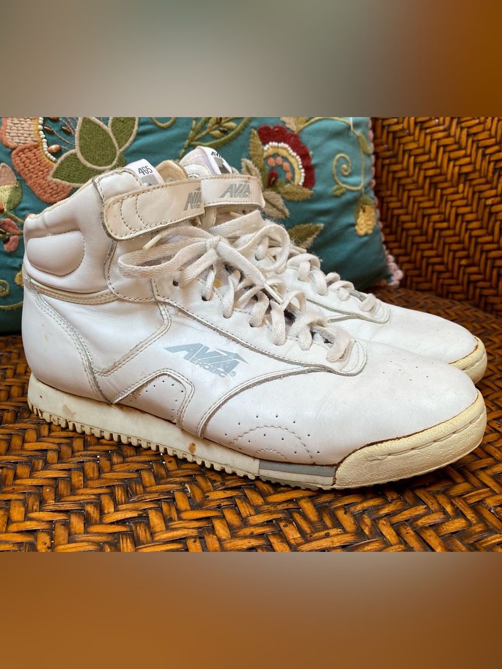Vintage Avia 465 Aerobic White High-Top Leather Sneakers with Silver Logo